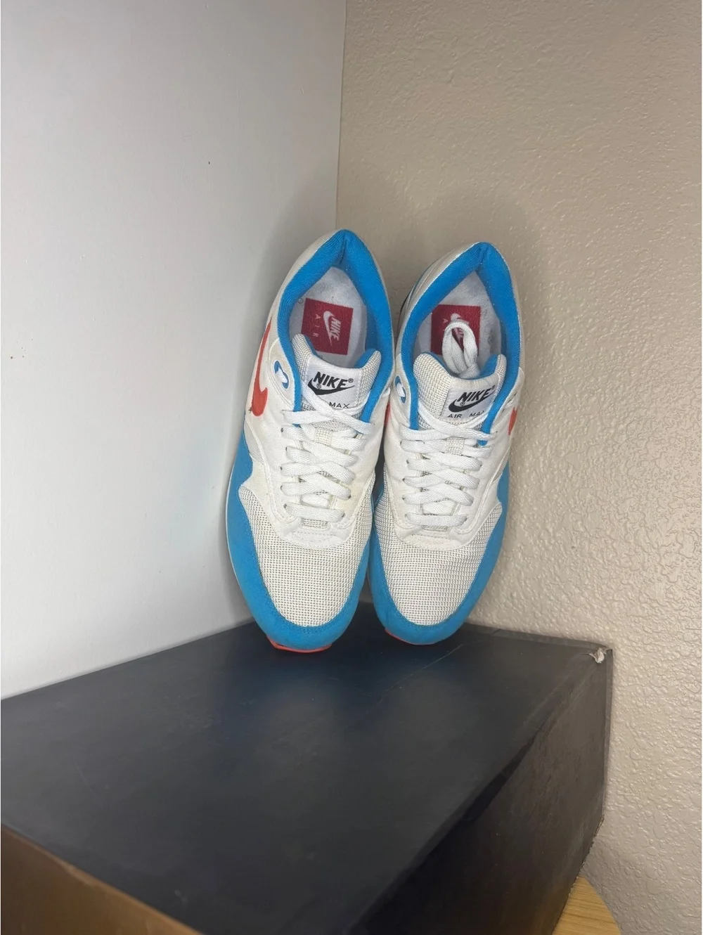 Nike Air Max 1 White Blue Orange Men’s Size 8.5 Sneakers Used w/ Box & Suede Bag